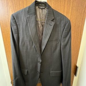 36R Lauren Ralph Lauren Gray 3-piece-suit with stripes.